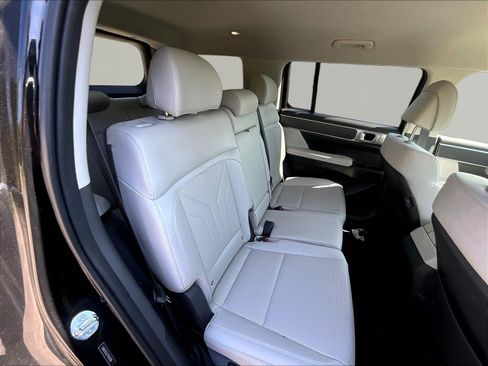 Used 2026 Hyundai Santa Fe SEL AWD/4WD image 24