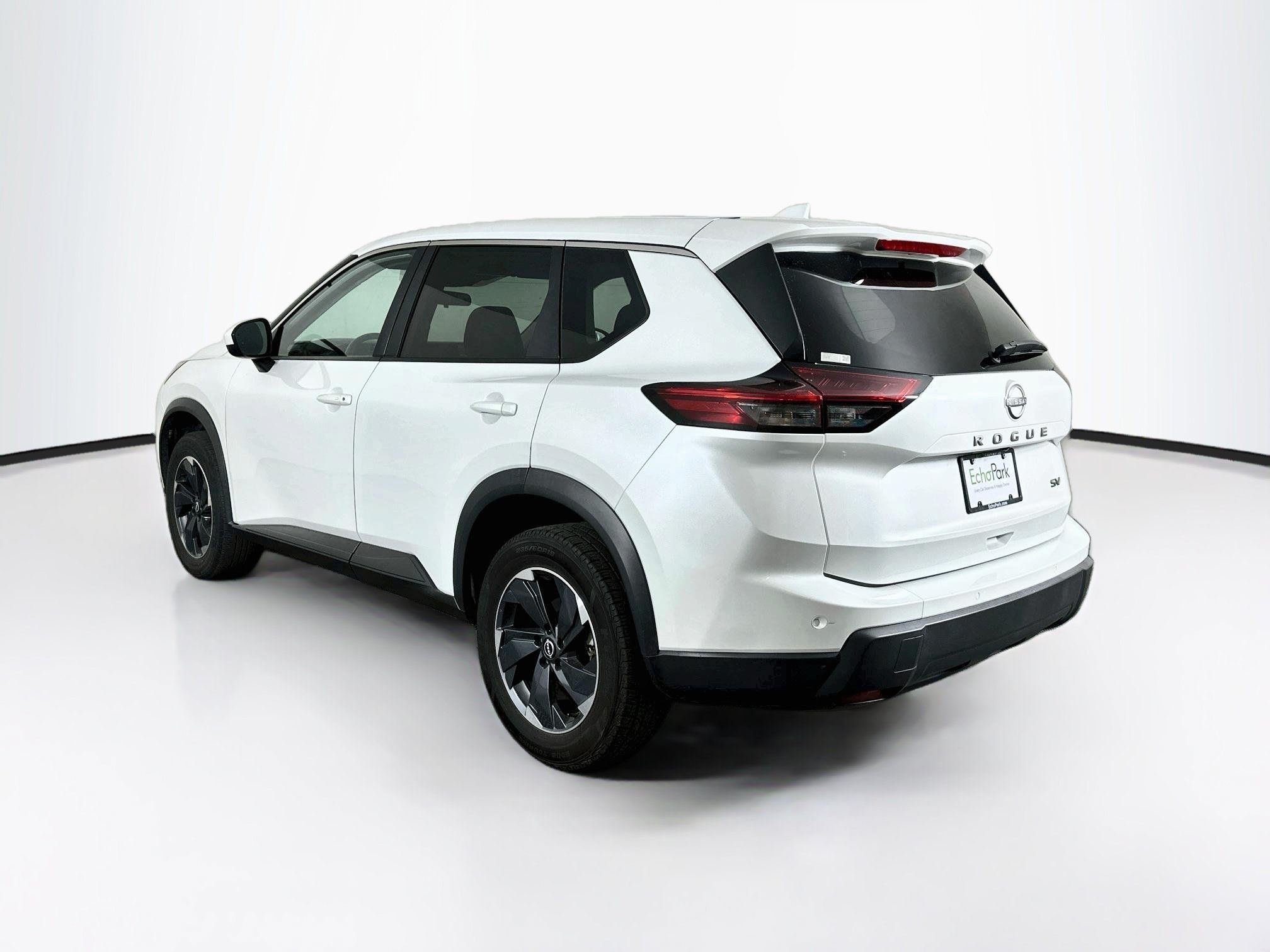 Used 2024 Nissan Rogue SV FWD image 5