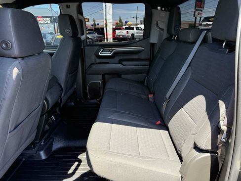 Used 2022 Chevrolet Silverado 1500 LT AWD/4WD image 12