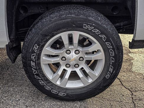 Used 2018 Chevrolet Silverado 1500 LT w/ All Star Edition image 8