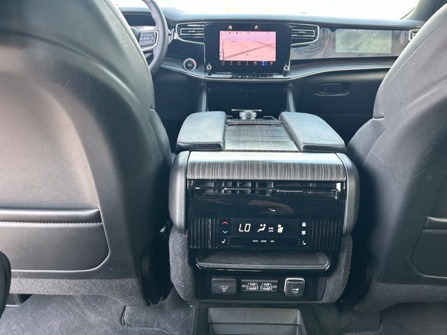 Used 2023 Jeep Wagoneer Series III w/ Premium Group I AWD/4WD image 25