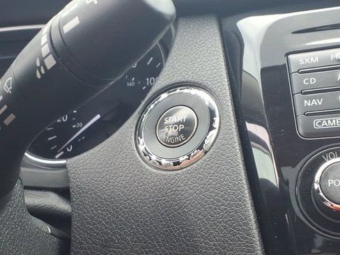 Used 2016 Nissan Rogue SL w/ SL Premium Package FWD image 15