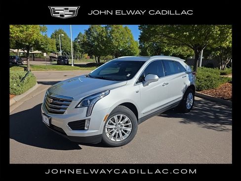 Used 2018 Cadillac XT5 FWD image 1