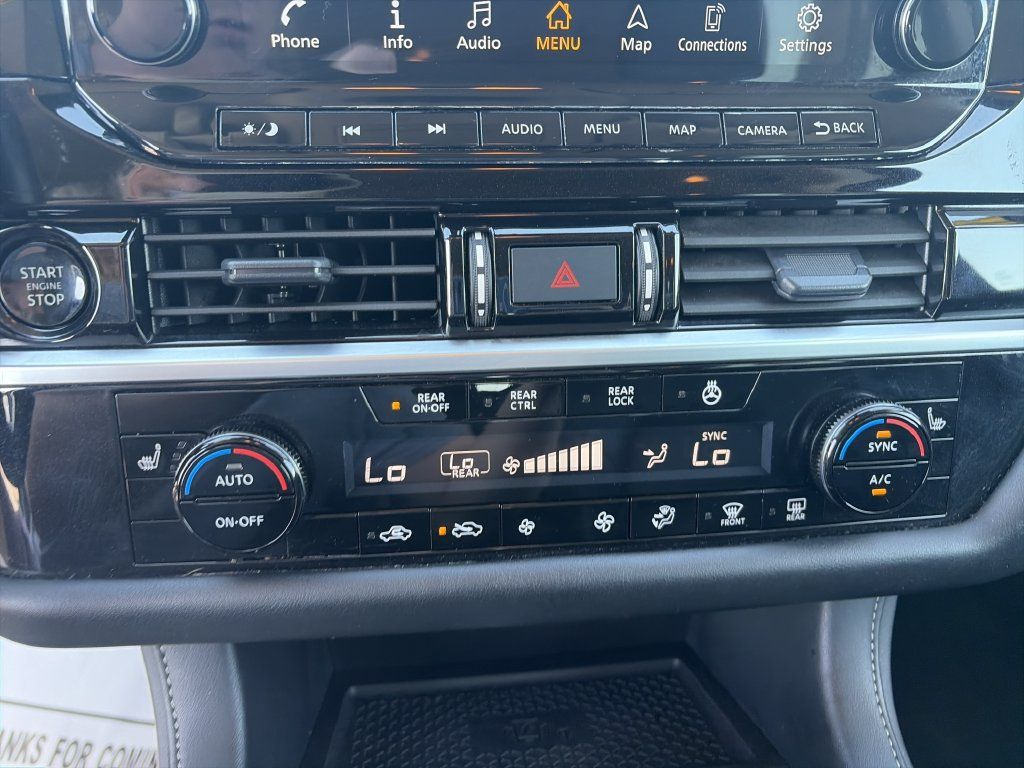Used 2025 Nissan Pathfinder SL FWD image 24