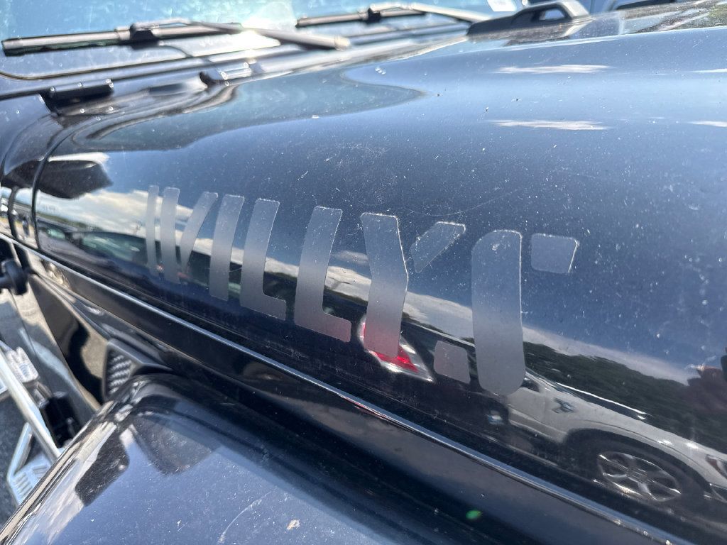 Used 2023 Jeep Gladiator Sport AWD/4WD image 5