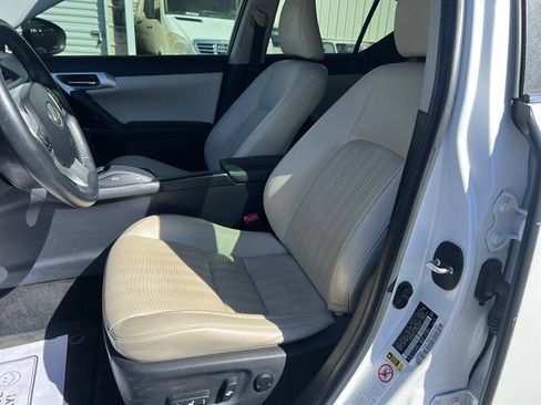 Used 2012 Lexus CT 200h Premium w/ Premium Audio Pkg image 8