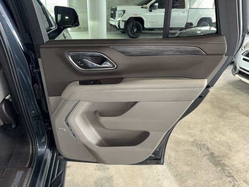 Used 2021 GMC Yukon SLT w/ SLT Luxury Plus Package RWD image 11