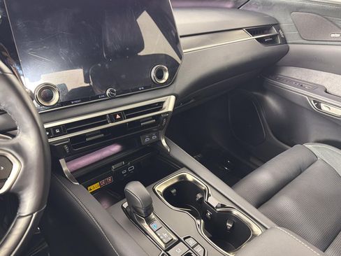 Certified 2025 Lexus RX 450h AWD w/ Convenience Package image 16