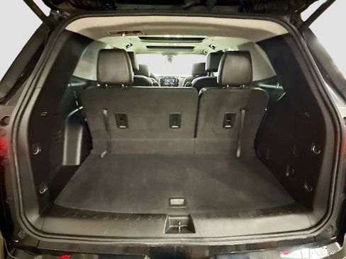 Used 2020 Chevrolet Traverse Premier AWD/4WD image 25