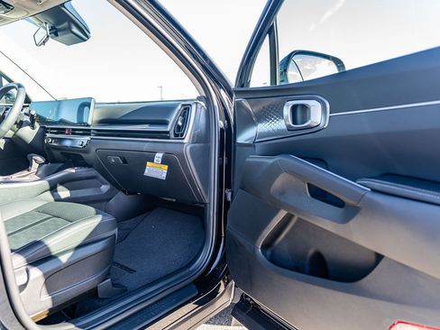 New 2026 Kia Sorento S w/ S Panoramic Sunroof Package image 8