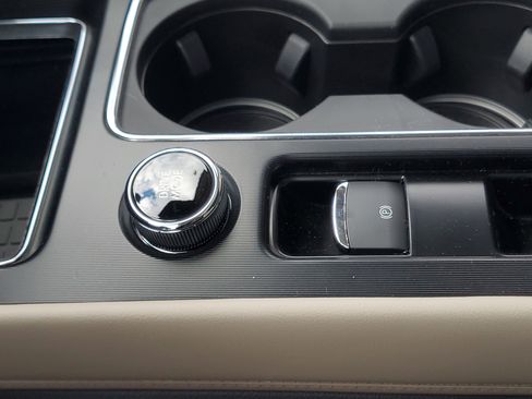 New 2026 Lincoln Corsair Reserve image 24