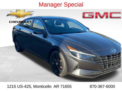 Used 2021 Hyundai Elantra SEL image 1