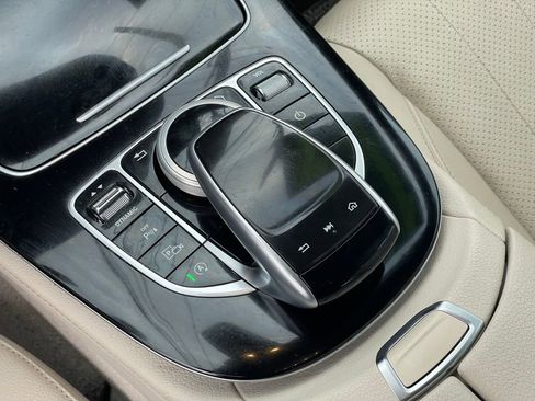 Used 2017 Mercedes-Benz E 300 4MATIC image 21