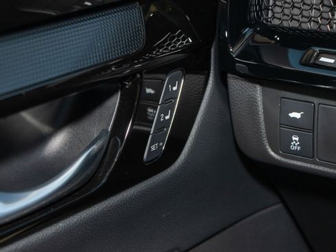 Used 2023 Honda CR-V EX-L image 24