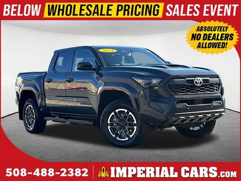 Used 2024 Toyota Tacoma TRD Sport w/ TRD Sport Upgrade Package AWD/4WD image 1