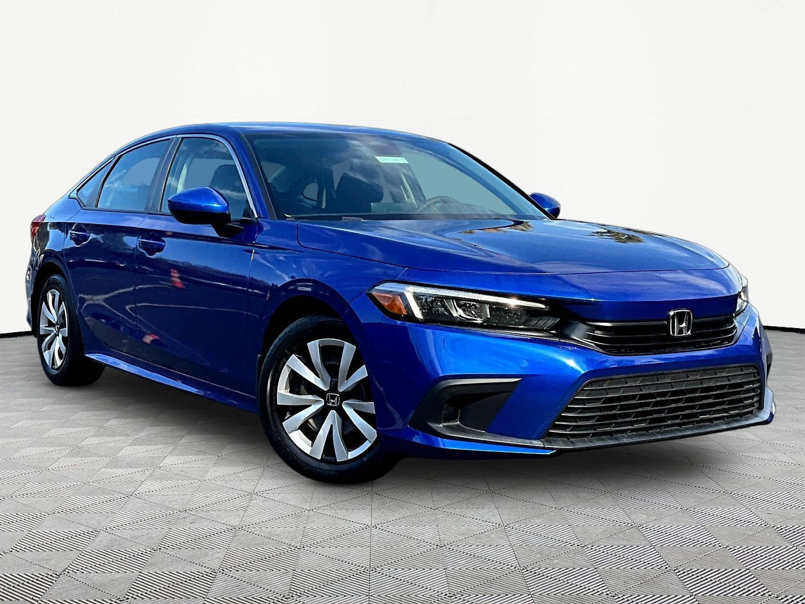 Used 2024 Honda Civic LX image 3