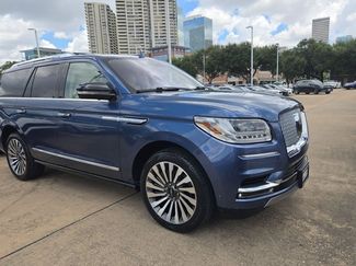 Used 2019 Lincoln Navigator Reserve w/ Cargo Package AWD/4WD video 3