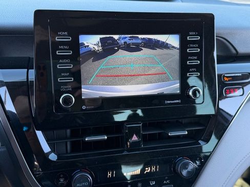 Used 2022 Toyota Camry LE image 13