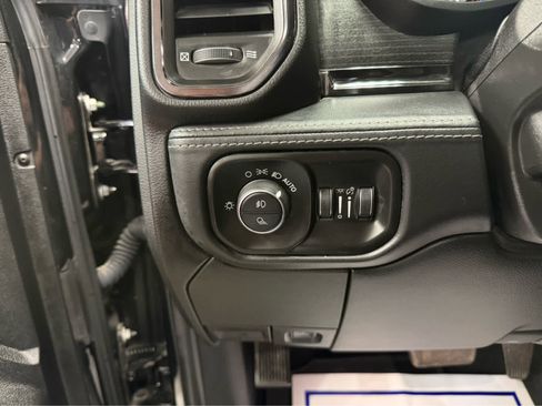 Used 2022 RAM 3500 Limited AWD/4WD image 12