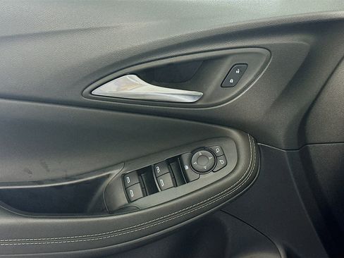 Used 2025 Buick Encore GX Preferred image 15