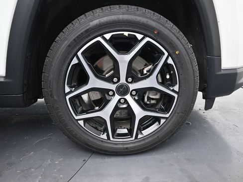 Used 2025 Jeep Compass Limited AWD/4WD image 6