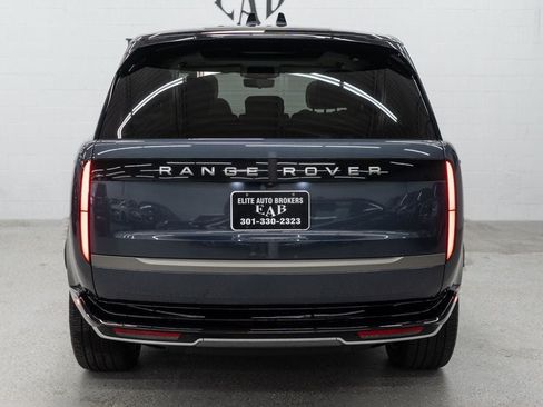 Used 2025 Land Rover Range Rover SE AWD/4WD image 4