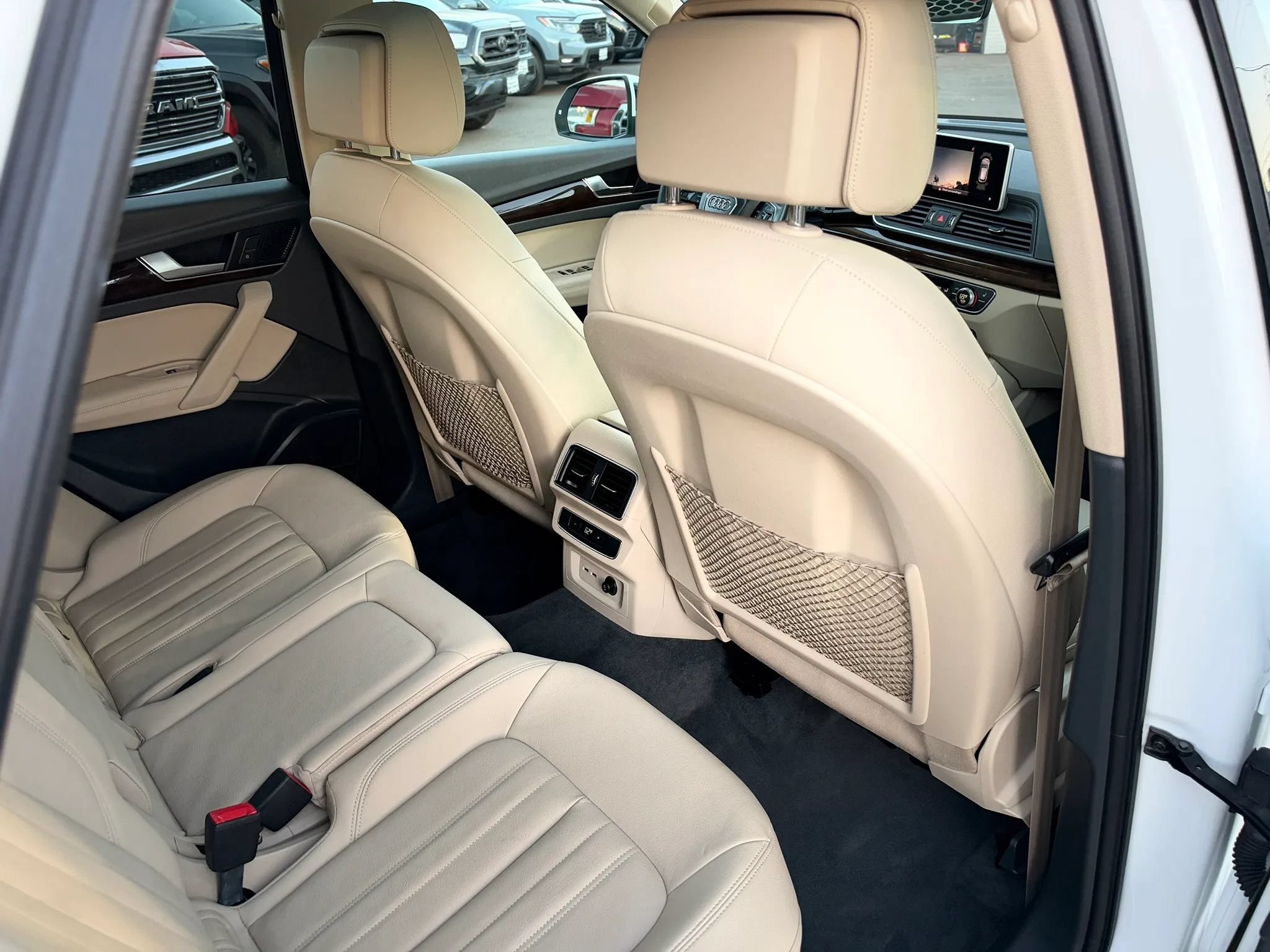 Used 2019 Audi Q5 2.0T Premium Plus w/ Premium Plus Package AWD/4WD image 18