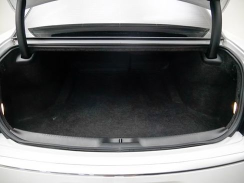 Used 2016 Chrysler 300 Limited RWD image 15