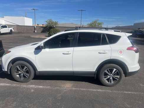 Used 2018 Toyota RAV4 XLE w/ Plus Extra Value Package image 2