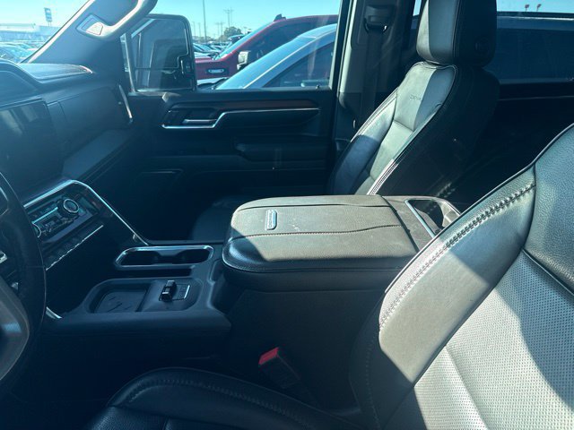 Used 2024 GMC Sierra 3500 Denali w/ Denali Reserve Package AWD/4WD image 7