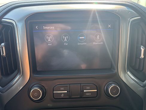 Used 2021 Chevrolet Silverado 1500 RST image 23