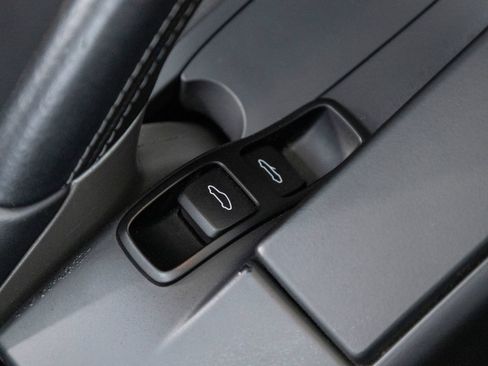 Used 2010 Porsche Boxster S RWD image 22