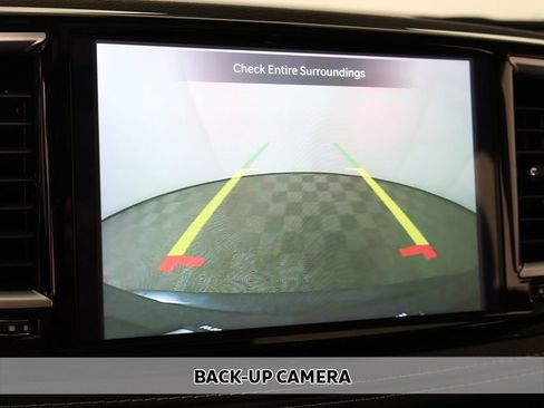 Used 2023 Chrysler Pacifica Limited FWD image 8