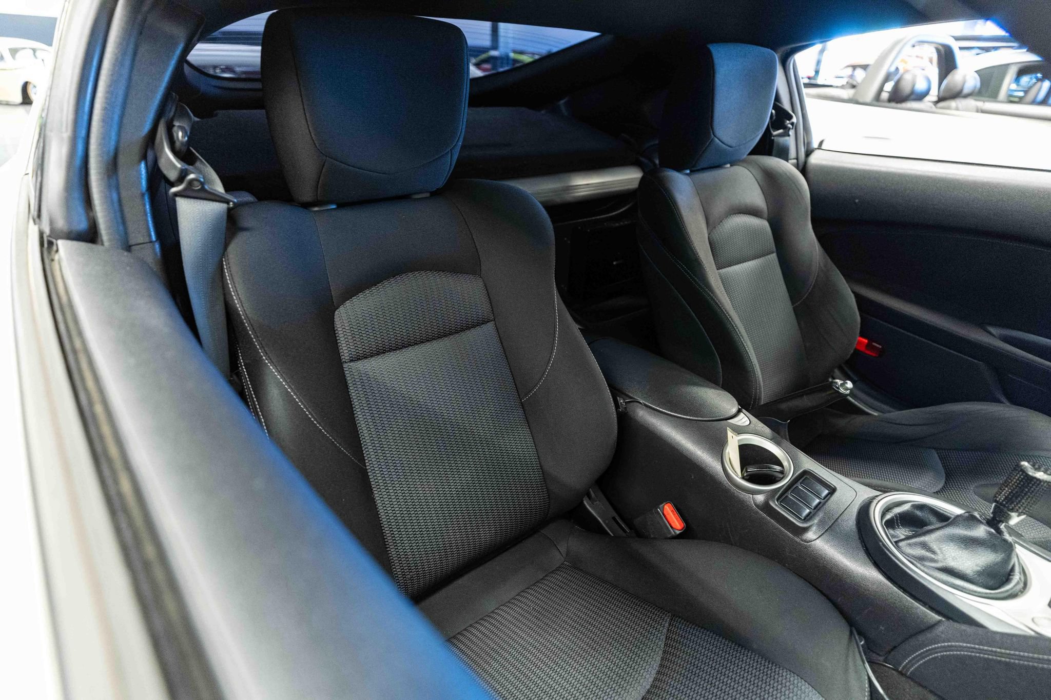 Used 2014 Nissan 370Z Coupe RWD image 11