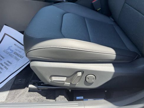 New 2026 Kia Niro Wave w/ Wave Preserve Package FWD image 12