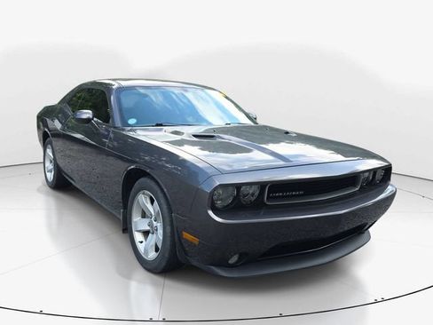 Used 2013 Dodge Challenger SXT Plus RWD image 4