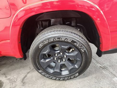 Used 2025 RAM 1500 Big Horn AWD/4WD image 39