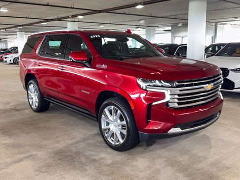 Used 2023 Chevrolet Tahoe High Country RWD image 2