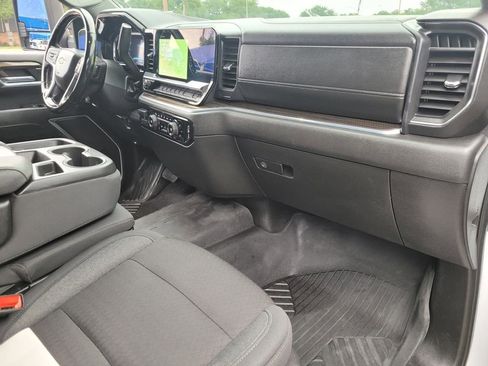 Used 2024 Chevrolet Silverado 2500 LT AWD/4WD image 8