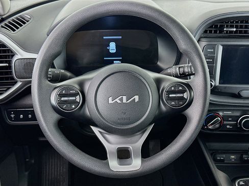 Used 2025 Kia Soul LX w/ LX Technology Package image 18