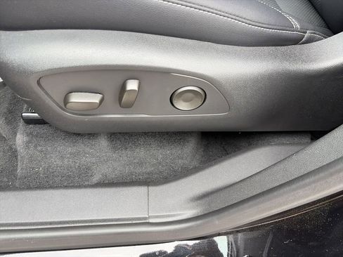Used 2025 Chevrolet Traverse LT w/ Driver Confidence Package FWD image 13