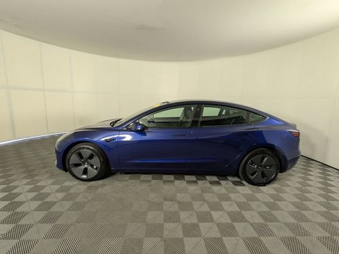 Used 2023 Tesla Model 3 Standard Range image 7