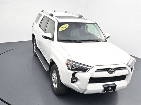 Used 2024 Toyota 4Runner SR5 Premium w/ Moonroof Package AWD/4WD image 10