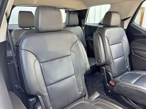 Used 2020 Chevrolet Traverse RS image 41
