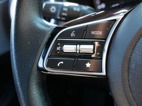 Certified 2023 Kia Forte LXS image 28