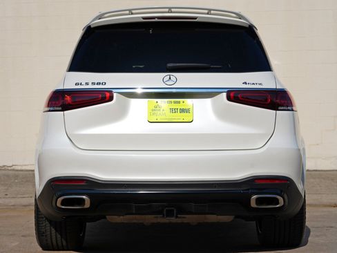 Used 2022 Mercedes-Benz GLS 580 4MATIC image 11