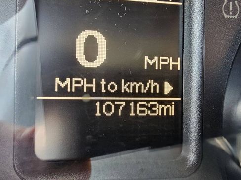 Used 2018 RAM 2500 Tradesman w/ Chrome Appearance Group AWD/4WD image 6