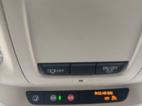 Used 2021 Buick Envision Essence w/ Sport Touring Package image 31