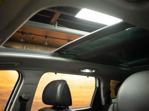 Used 2020 Hyundai Santa Fe SEL w/ Convenience + Premium Package image 31