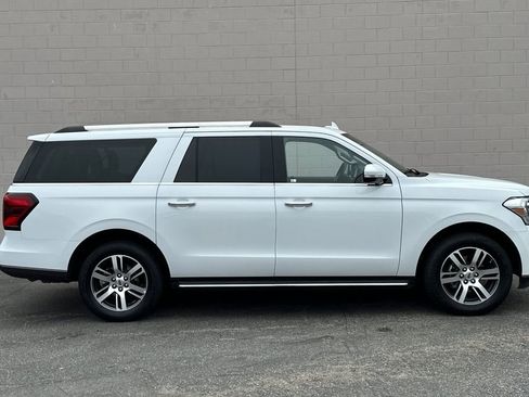 Used 2023 Ford Expedition Max Limited image 2